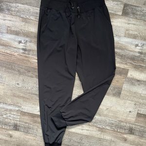 Athleta City Joggers 10 Tall Black